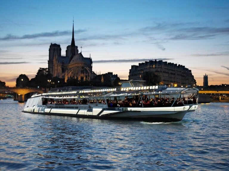 Diner croisière à Paris