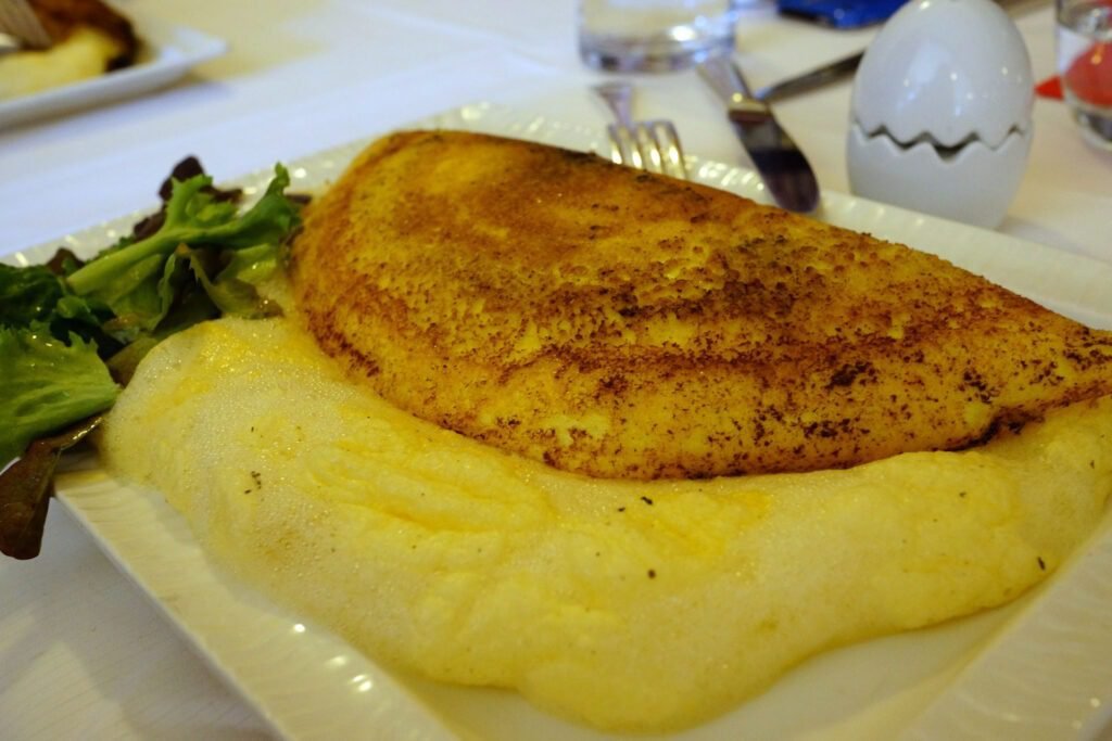 mont-saint-michel-omelette-poulard